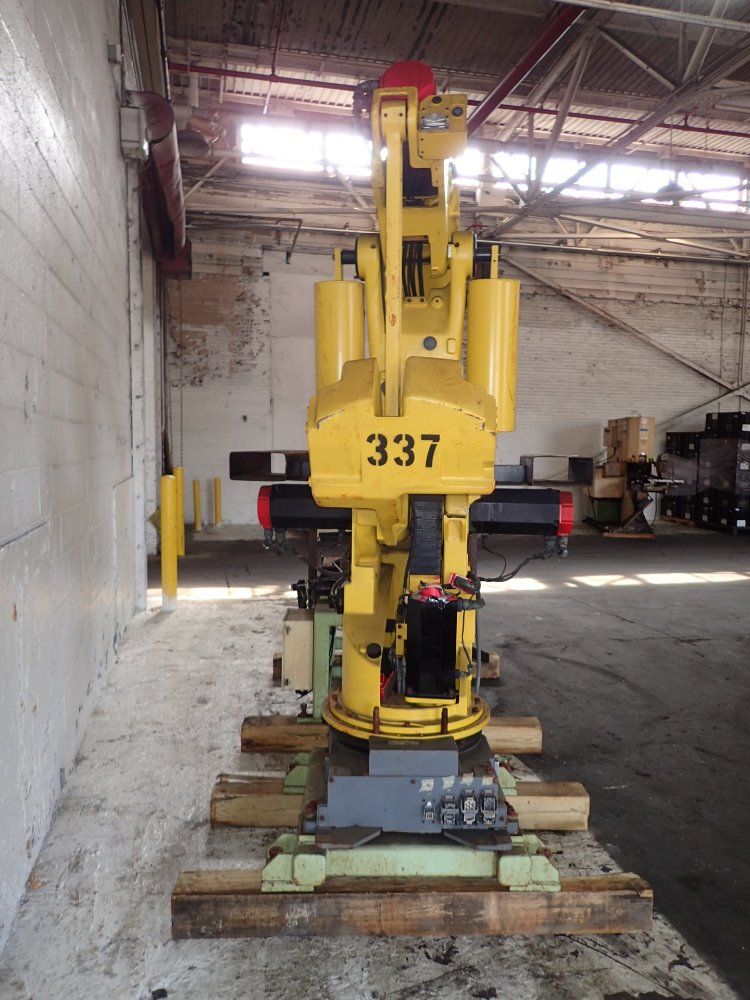 Fanuc Robot W/ Spot Welder