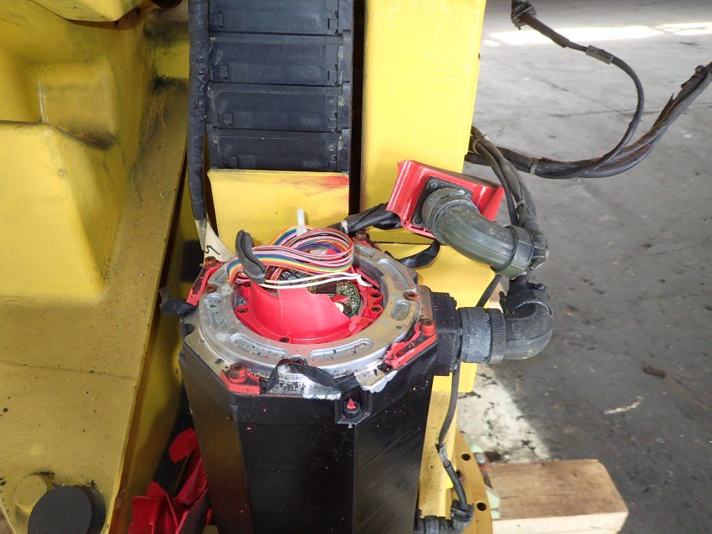Fanuc Robot W/ Spot Welder