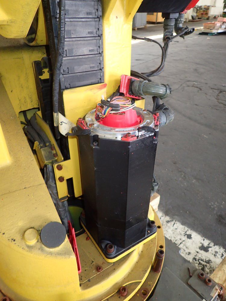 Fanuc Robot W/ Spot Welder