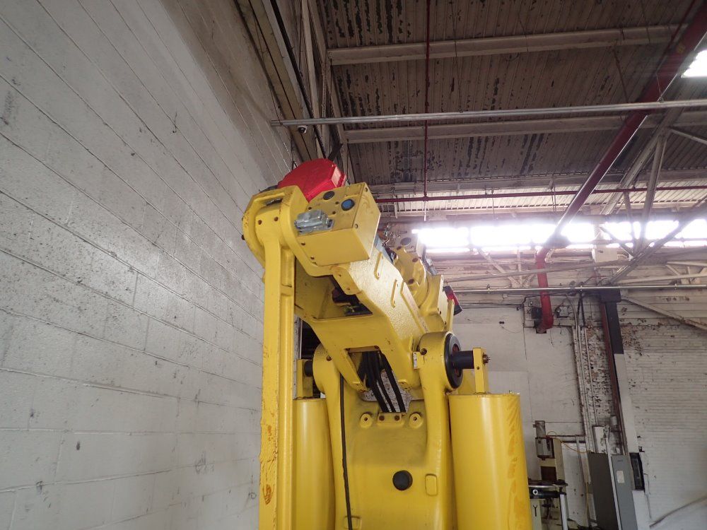 Fanuc Robot W/ Spot Welder