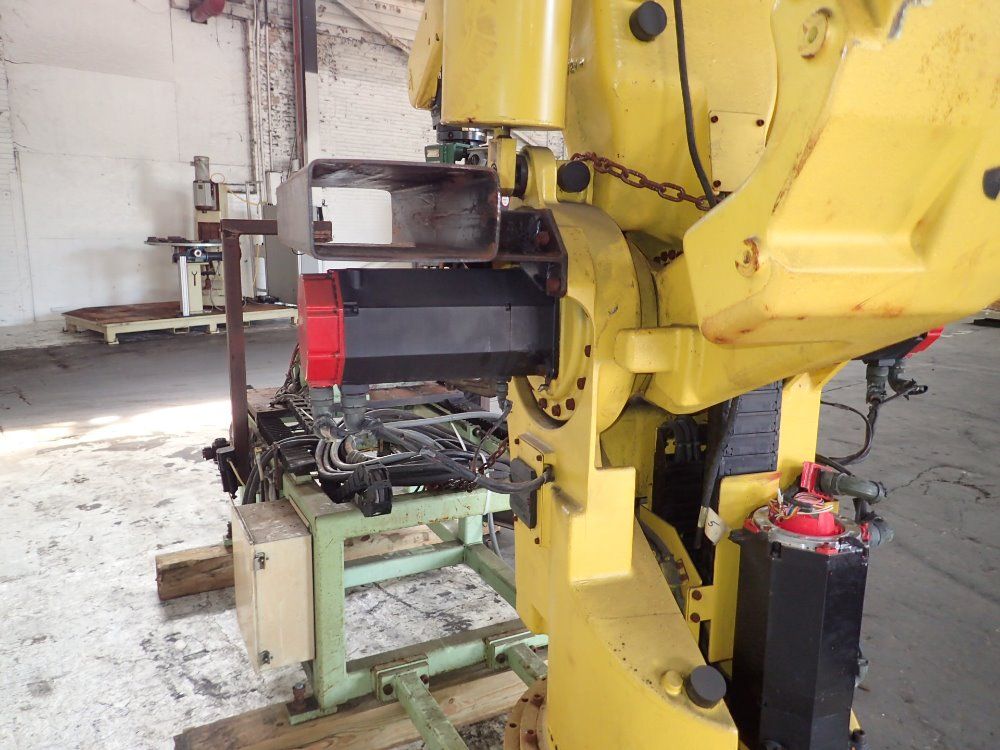 Fanuc Robot W/ Spot Welder