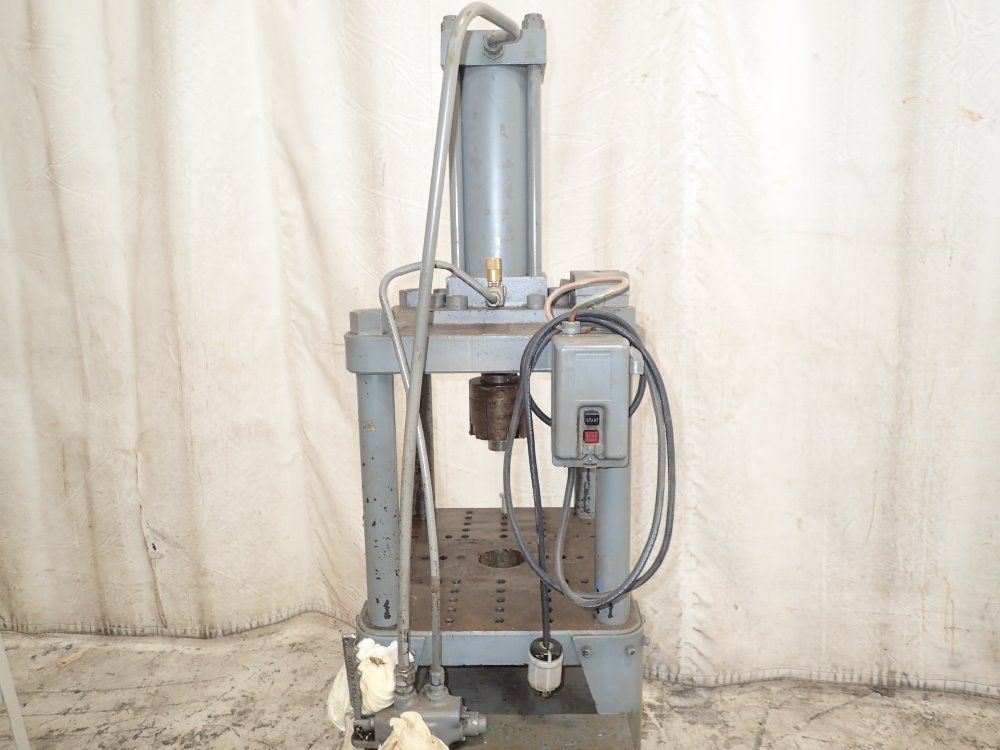 Danly Hydraulic 4 Post Press