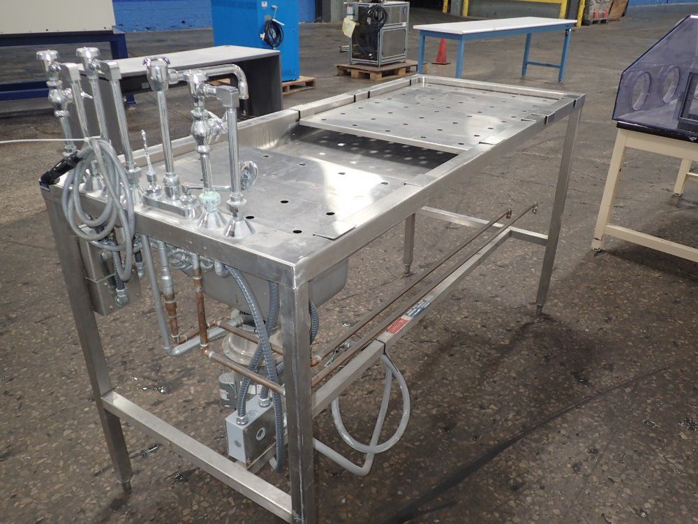 Shandon Dissecting Table