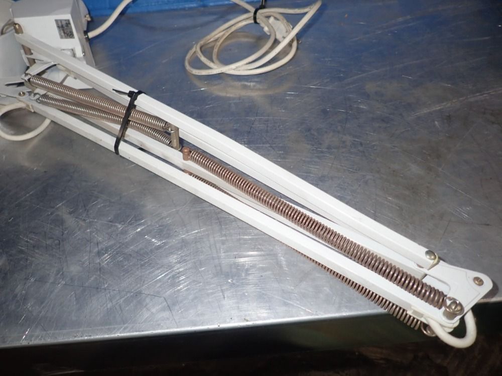 Lts Adjustable Magnifying Work Lamp