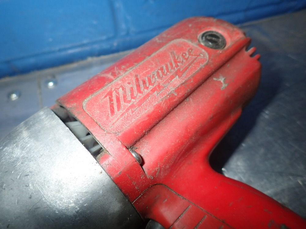 Milwaukee Electric Impact Wrench