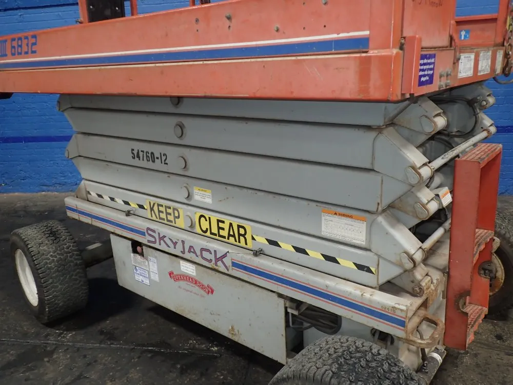 Sky Jack Scissor Lift