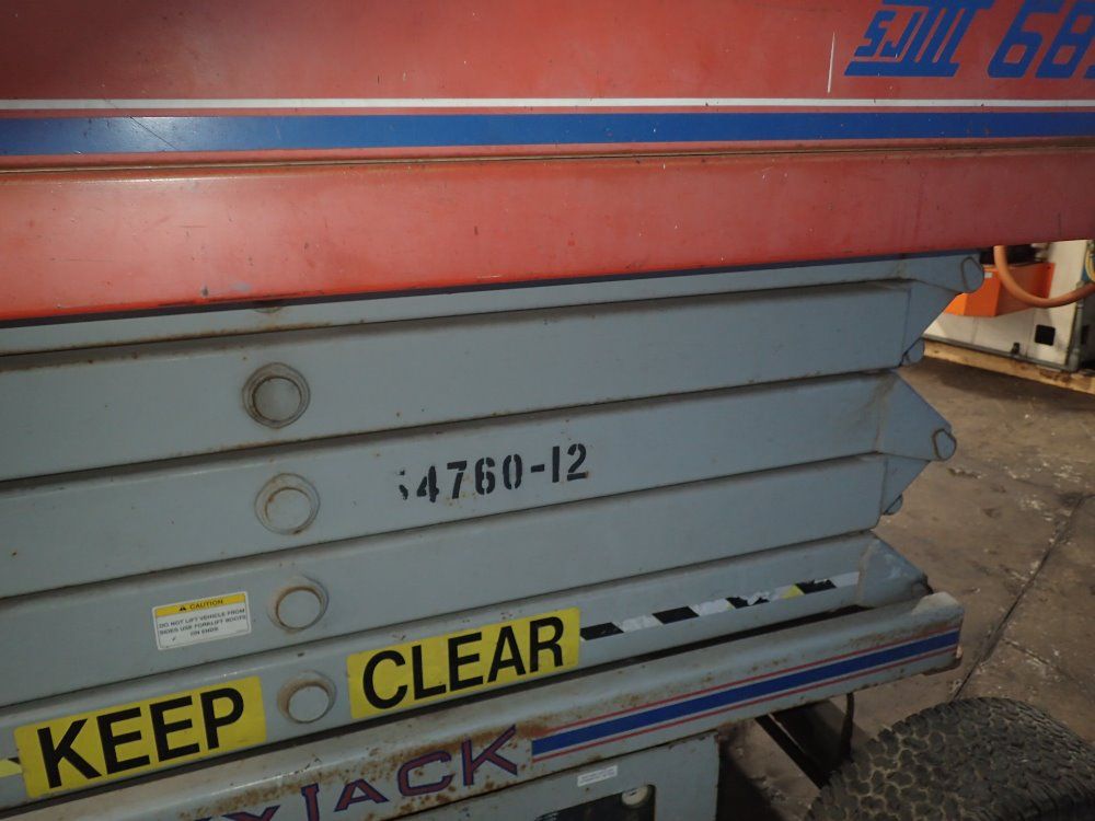 Sky Jack Scissor Lift