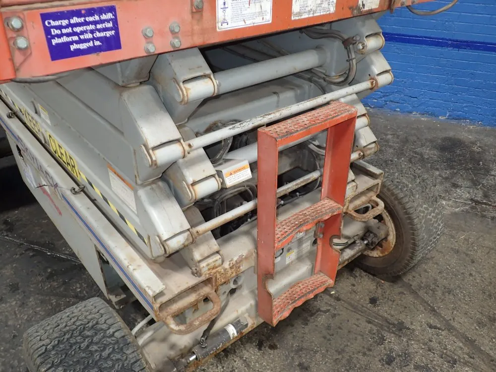 Sky Jack Scissor Lift