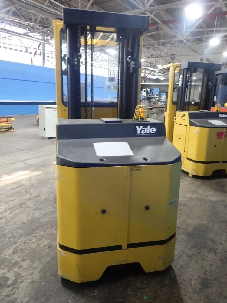 Yale Electric Order Picker