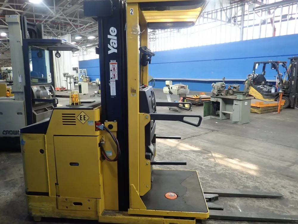 Yale Electric Order Picker