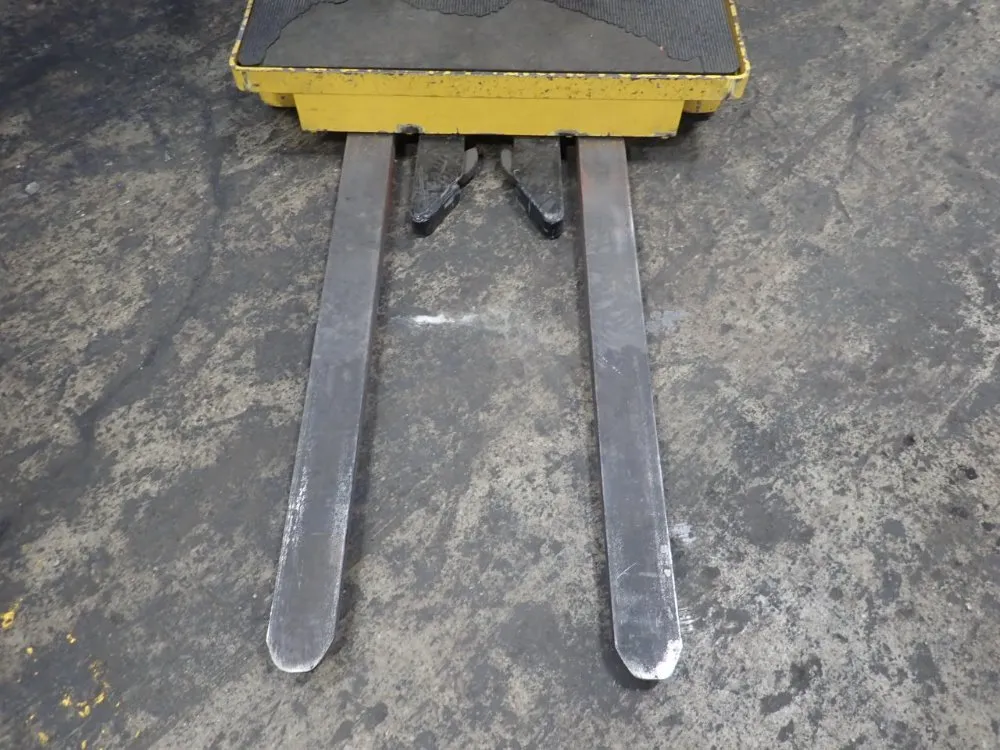 Yale Electric Order Picker