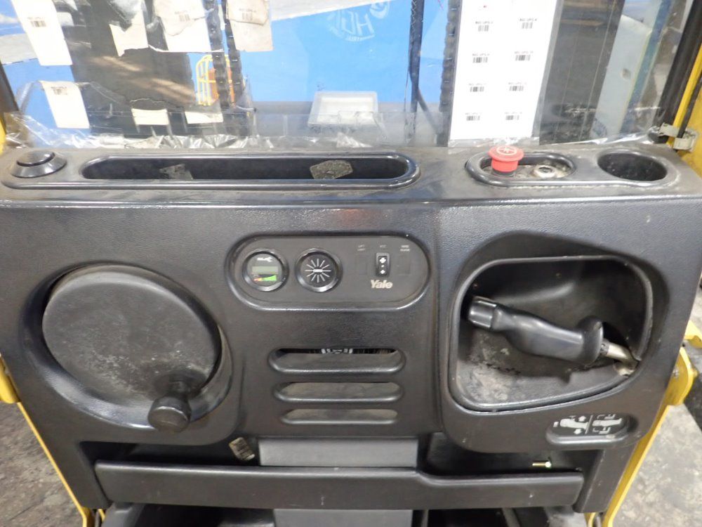 Yale Electric Order Picker