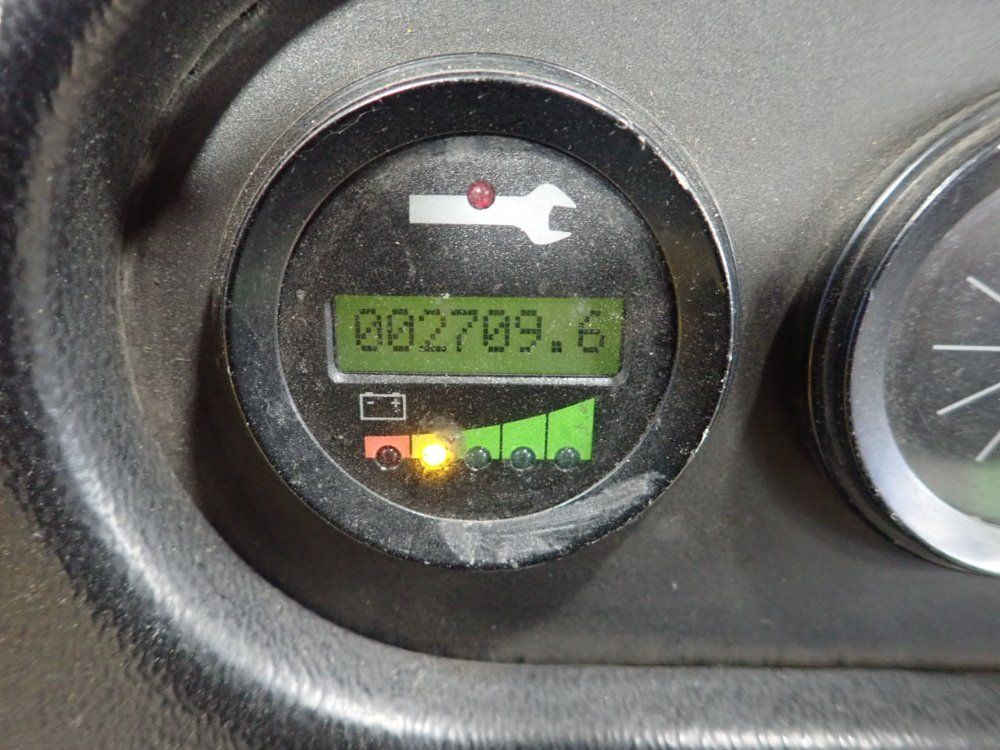 Yale Electric Order Picker