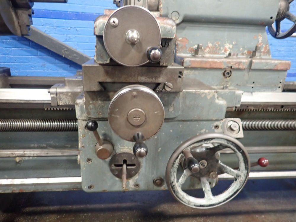 Tos Gap-bed Lathe