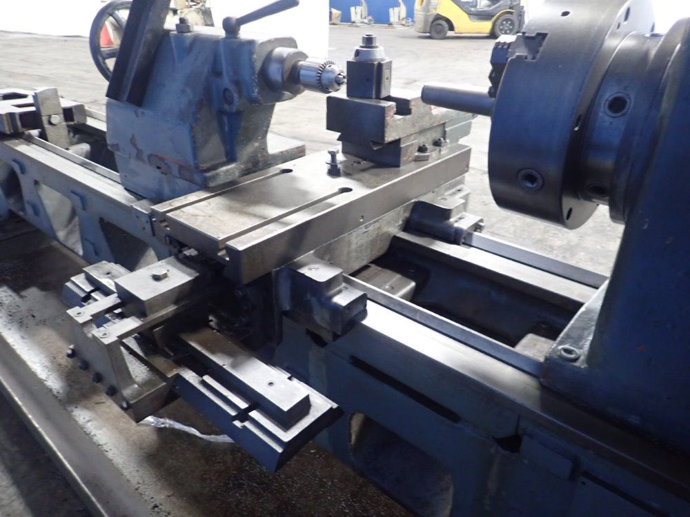 Tos Gap-bed Lathe