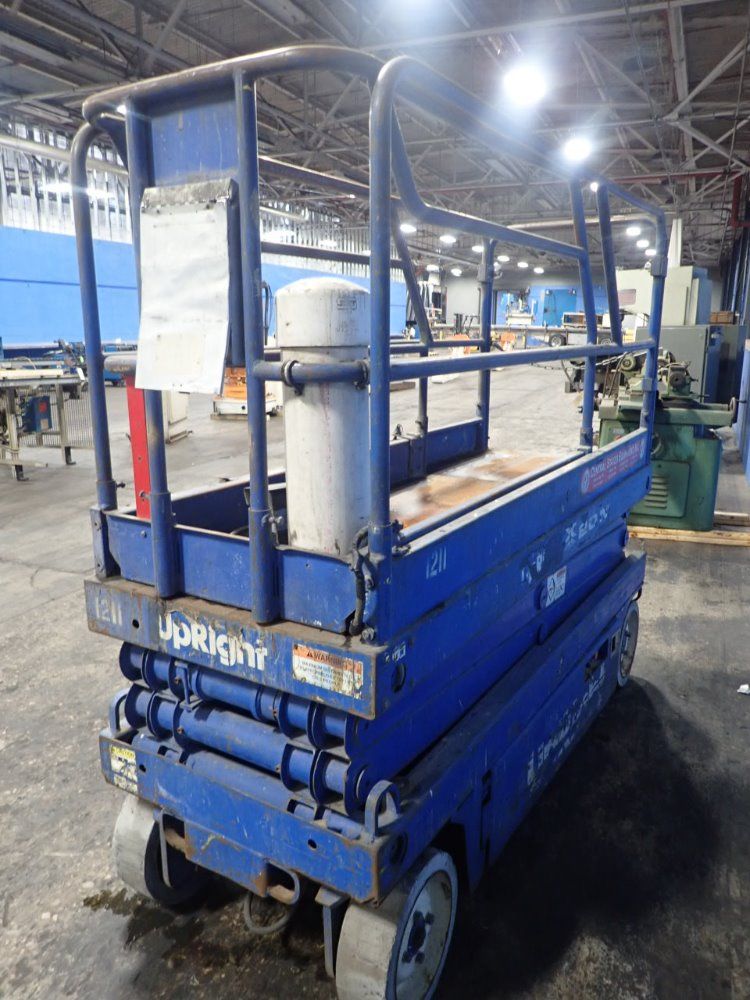 Upright Inc Platform Scissor Lift