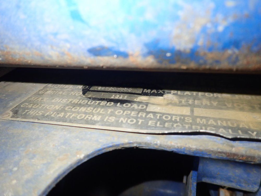 Upright Inc Platform Scissor Lift