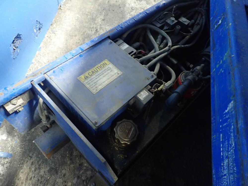 Upright Inc Platform Scissor Lift