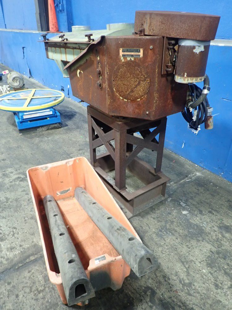 Sprout & Waldron Vibratory Feeder