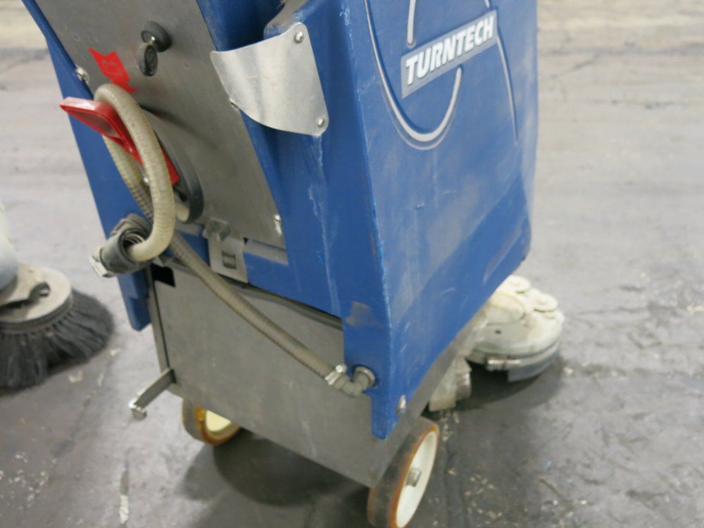 Windsor/turntech Floor Scrubber