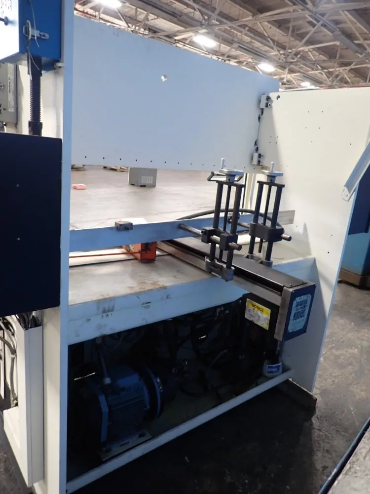 Hurco / Mebusa 78 3/4", 40ton 6' Press Brake - Ph 40/20