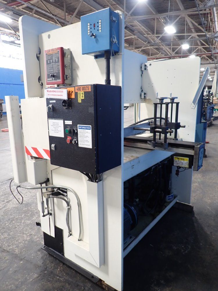 Hurco / Mebusa 78 3/4", 40ton 6' Press Brake - Ph 40/20