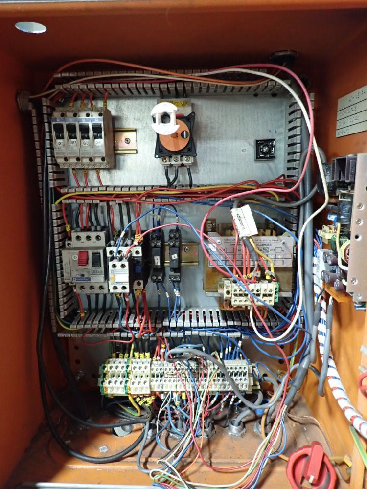 Hurco / Mebusa 78 3/4", 40ton 6' Press Brake - Ph 40/20