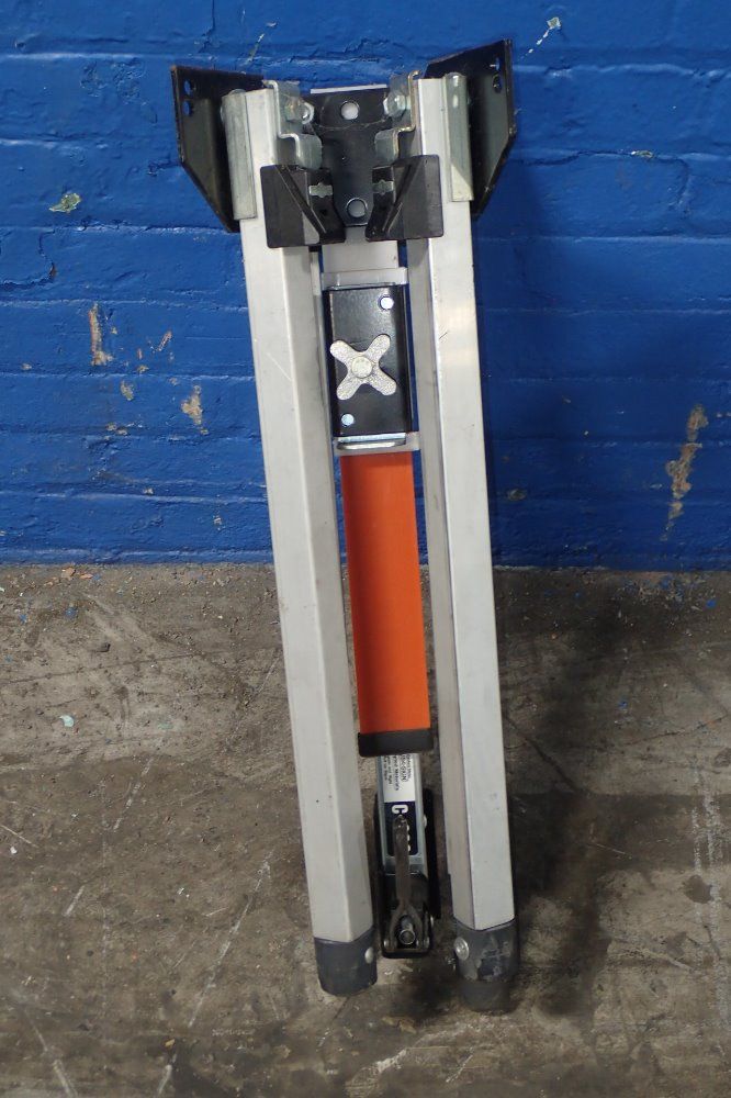 Easterm Metal Compact C-stand