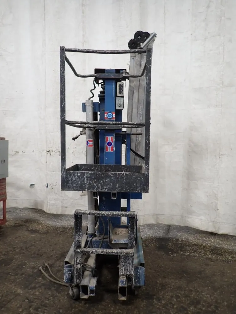 Up-right Inc Platform Lift