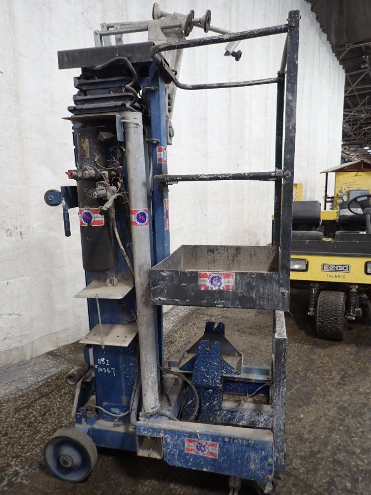 Up-right Inc Platform Lift