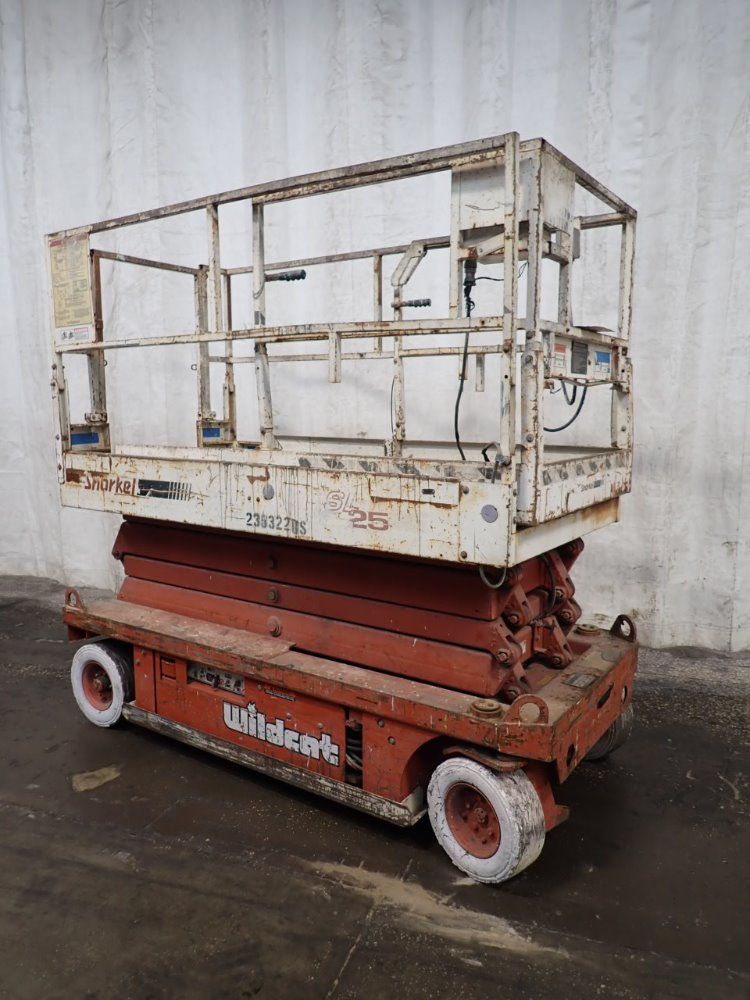 Snorkel 850# / 25' Sl-25 Platform Scissor Lift - Sl-25
