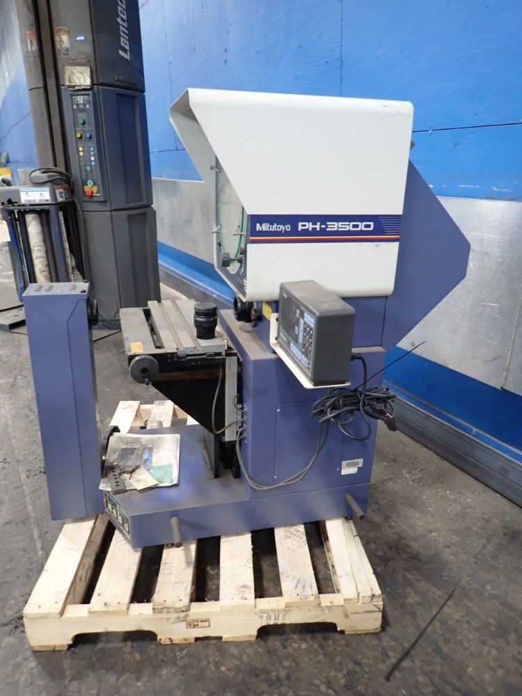 Mitutoyo 14" Screen Ph-3500 Optical Comparator - Ph-3500