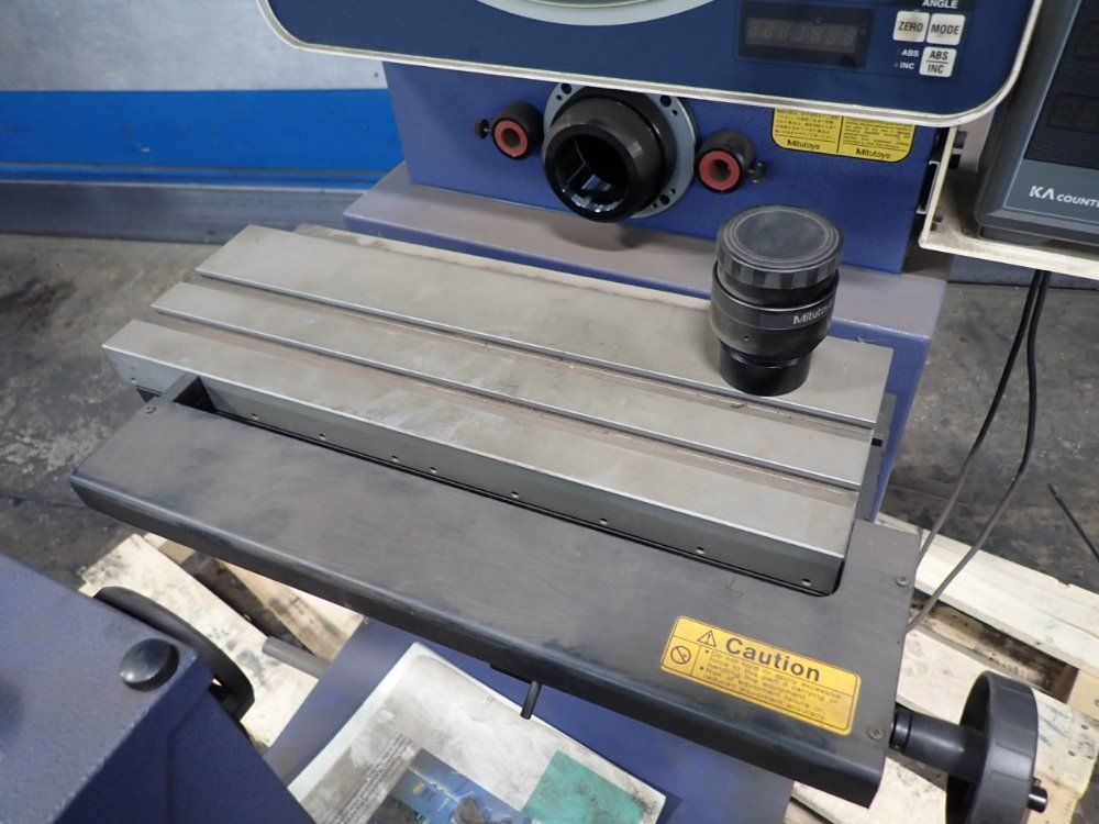 Mitutoyo 14" Screen Ph-3500 Optical Comparator - Ph-3500
