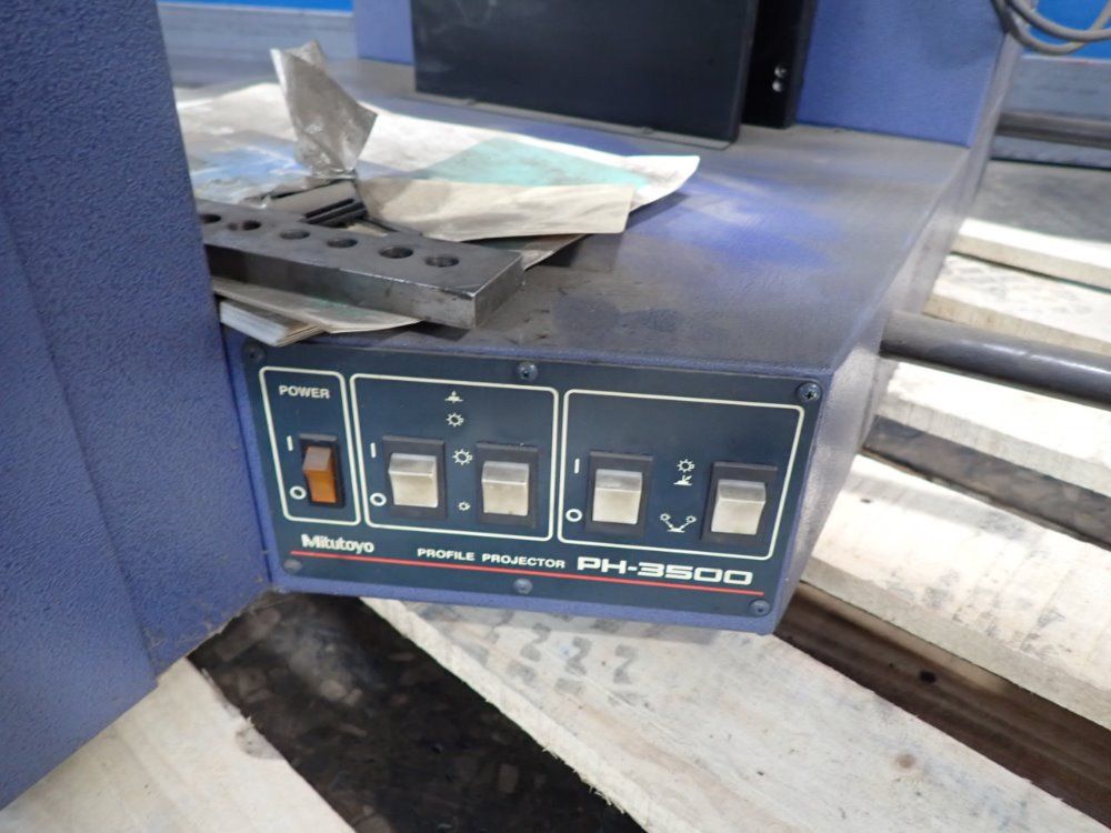 Mitutoyo 14" Screen Ph-3500 Optical Comparator - Ph-3500