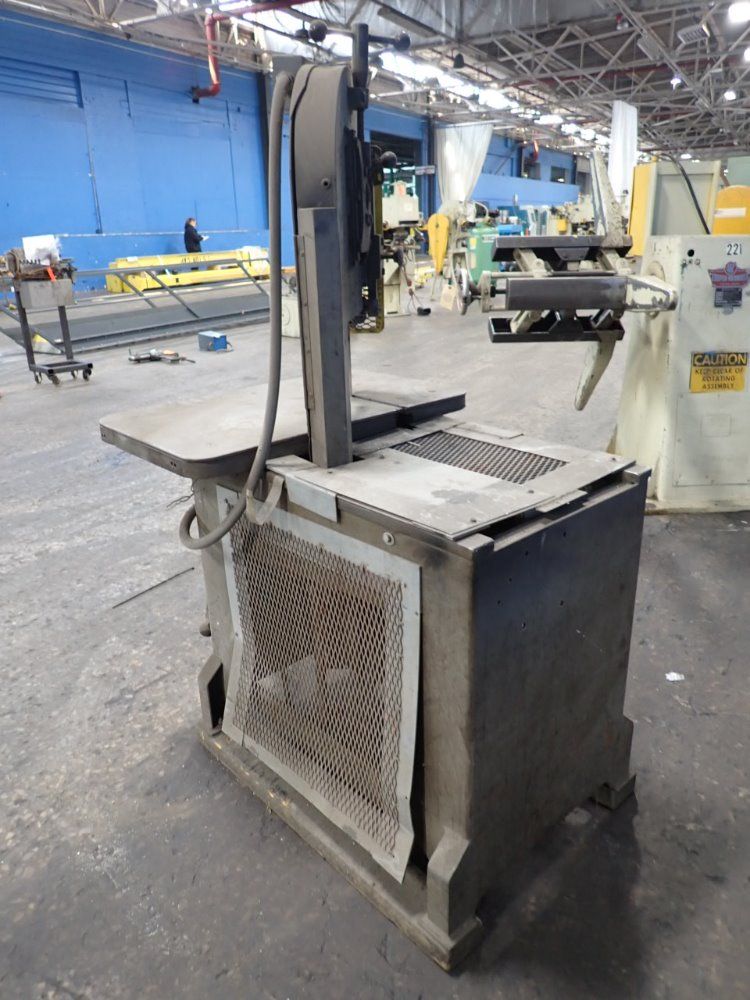 Roll-in Vertical Band Saw