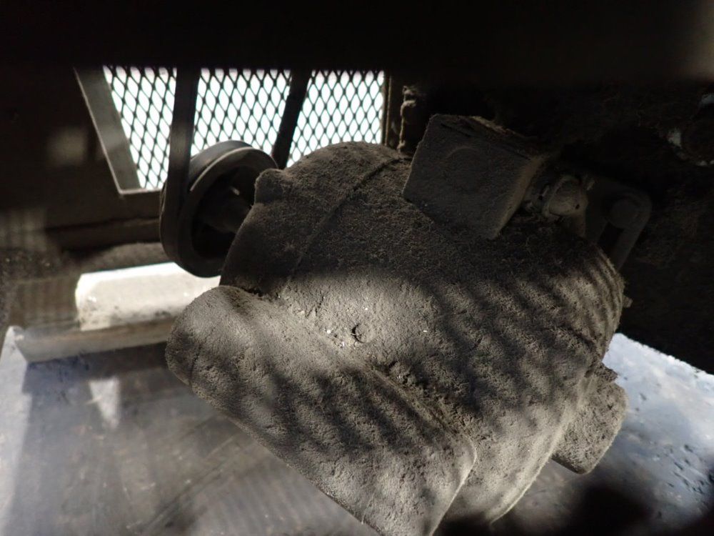 Roll-in Vertical Band Saw