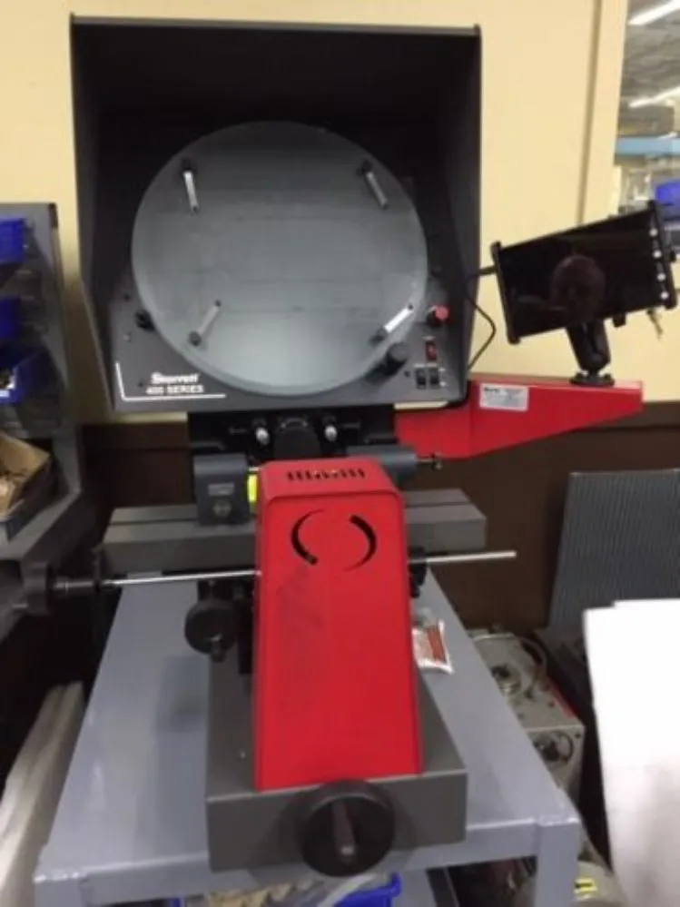 Starrett He400 Optical Comparator - He400