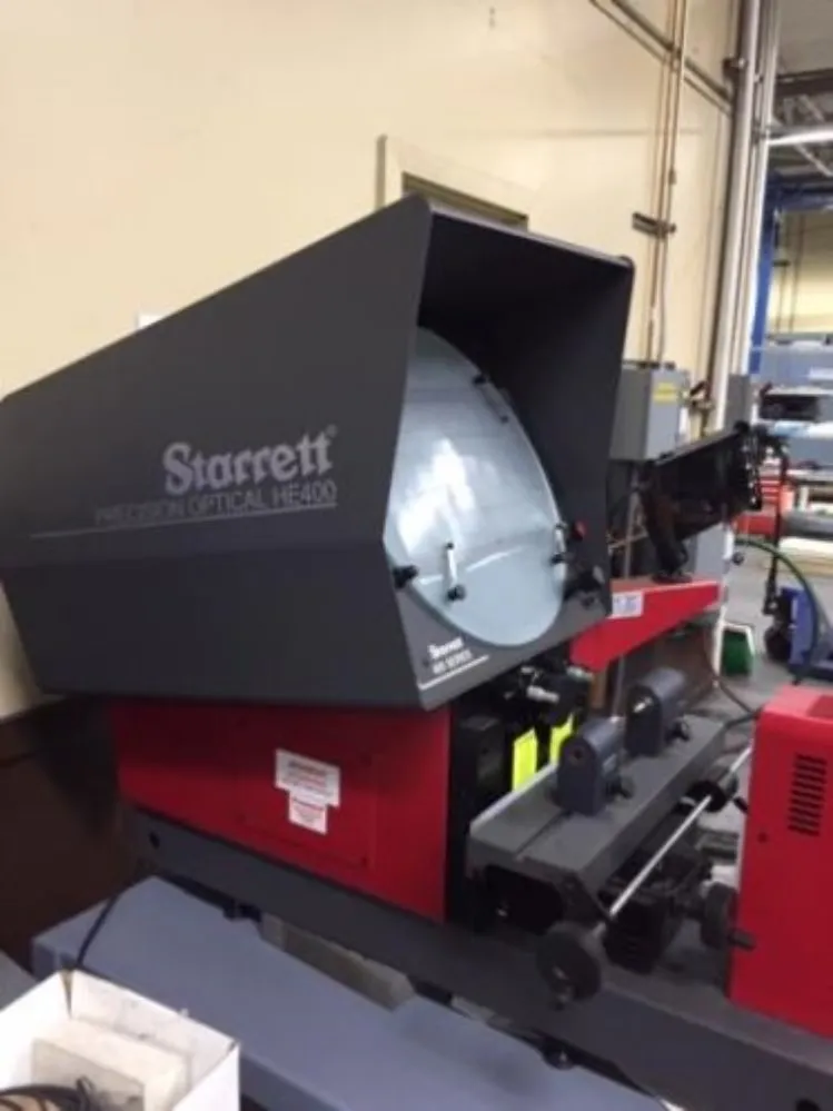 Starrett He400 Optical Comparator - He400