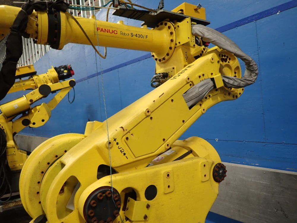 Fanuc S-430if Robot - S-430if