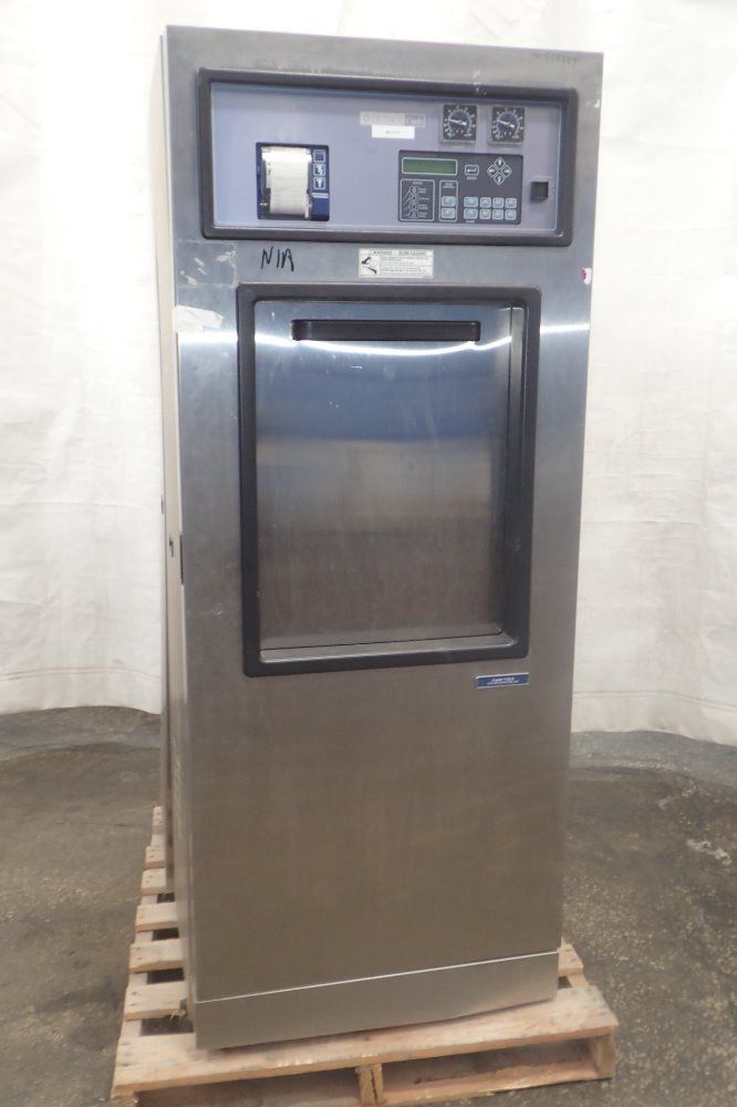 Getinge Castle Vacuum Steam Sterilizer