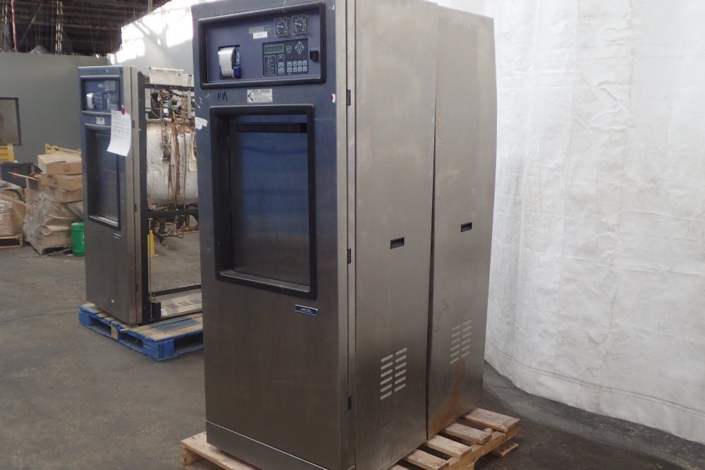 Getinge Castle Vacuum Steam Sterilizer