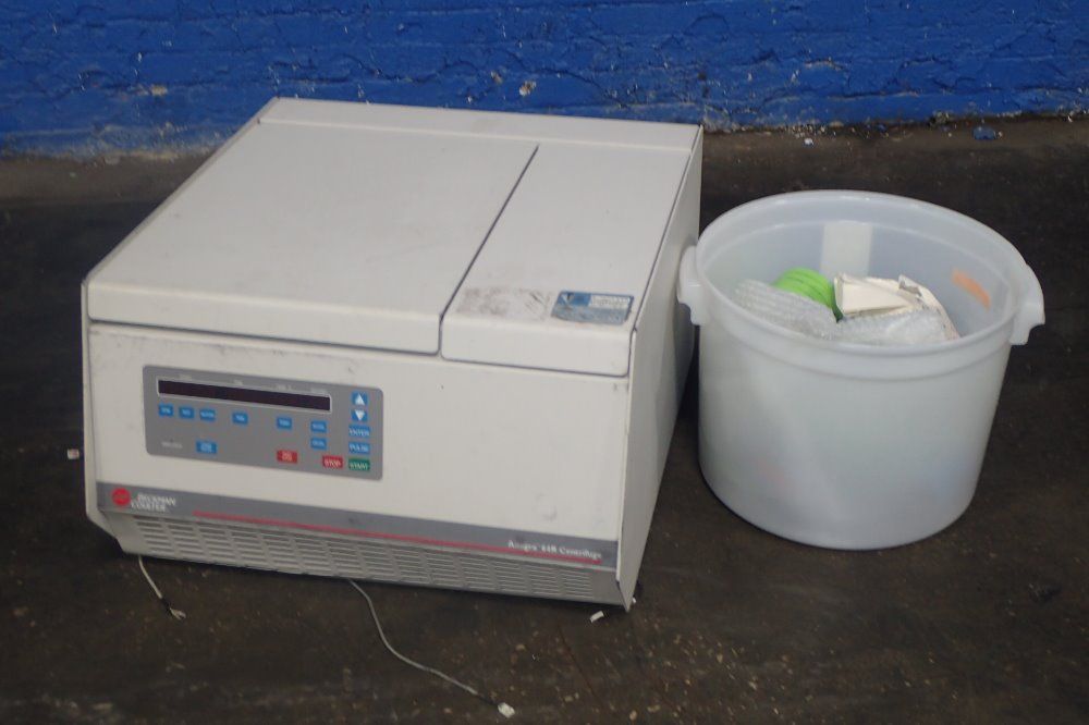 Beckamn Coulter Centrifuge