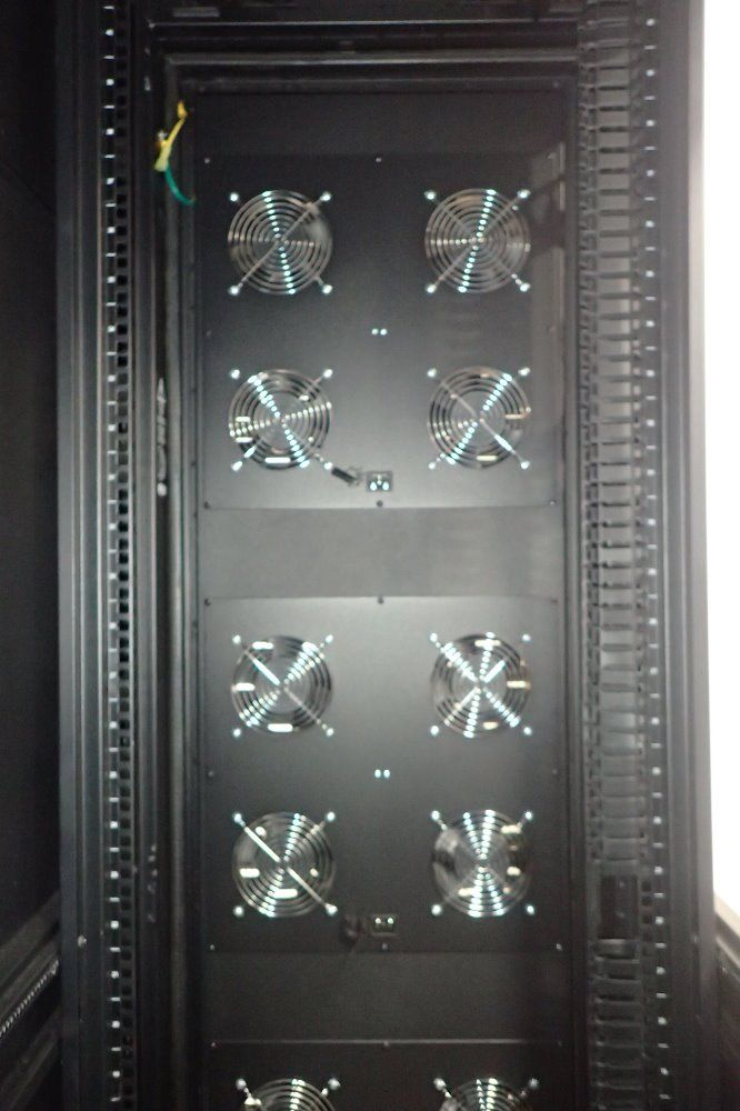 Tripp Lite Computer Servo Cabinet