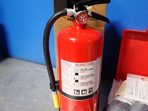 Kidde Dry Chemical Fire Extinguisher Kit