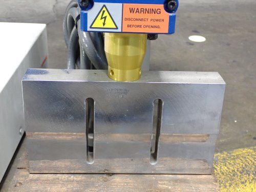 Branson 2000 Ae Ultrasonic Welder - 2000 Ae