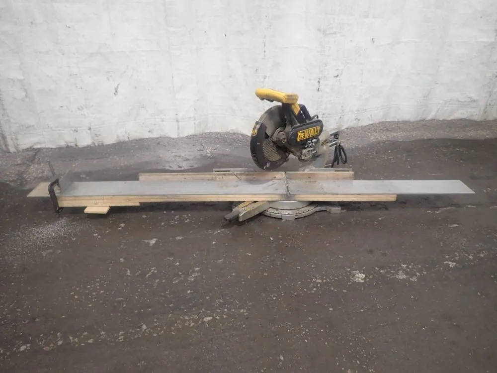 Dewalt 12" Sliding Mitre Saw