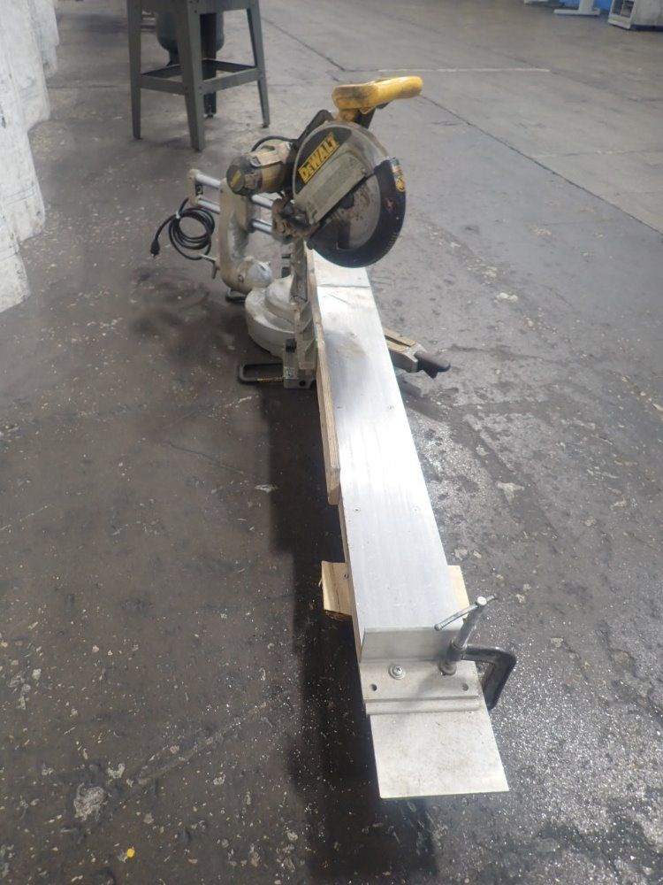 Dewalt 12" Sliding Mitre Saw