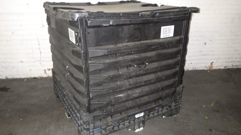 A.r. Arena Products 40" X 45" X 40" Id Collapsible Plastic Crate - 4548451-1
