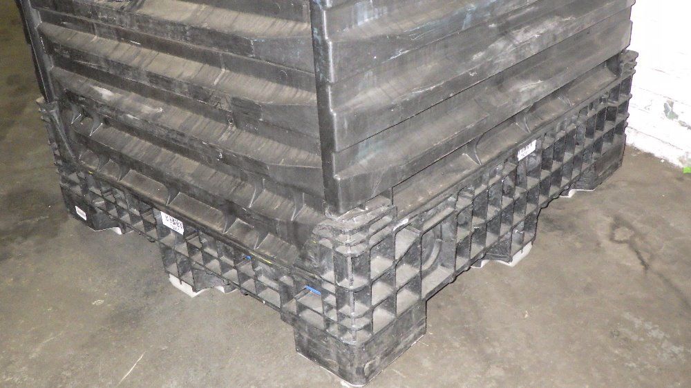 A.r. Arena Products 40" X 45" X 40" Id Collapsible Plastic Crate - 4548451-1