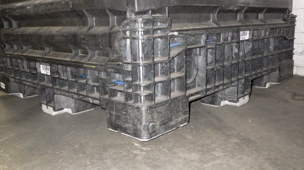 A.r. Arena Products 40" X 45" X 40" Id Collapsible Plastic Crate - 4548451-1